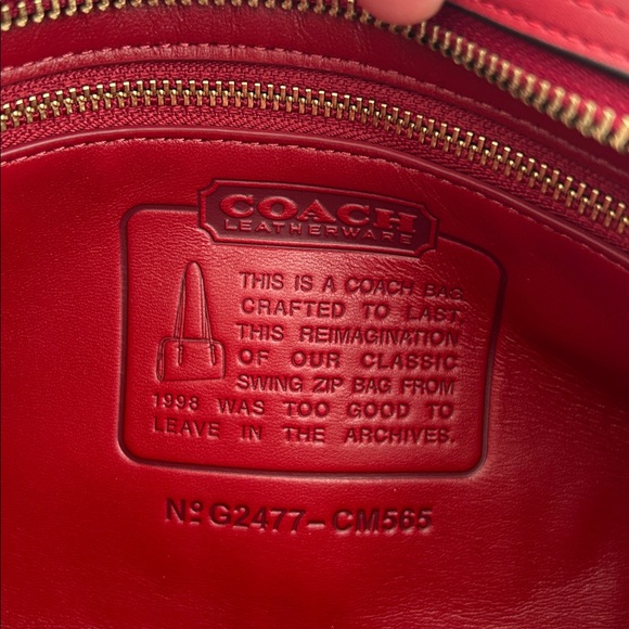 New Coach Swing Zip Bag - Picture 9 of 11